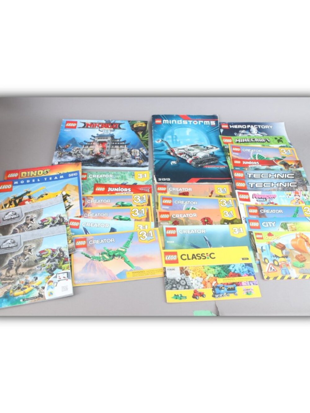 Large lot of LEGO manuals and instruction booklets YOU GET EVERYTHING PICTURED